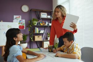 Guías educativas: ¿Cómo reducen el fracaso escolar en España un 10%? - Cover Image