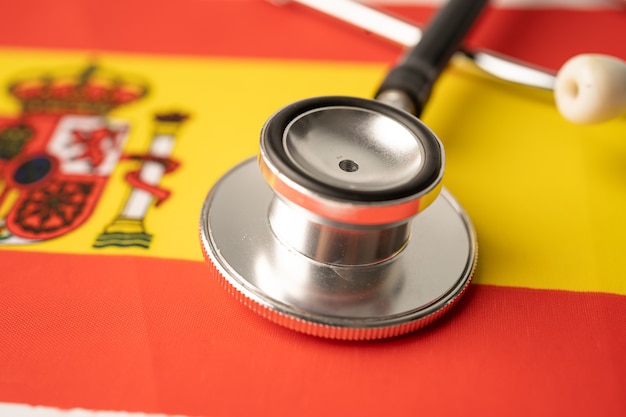 Asistencia Sanitaria Gratuita en España 2025: Servicios y Acceso