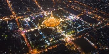 Actualización Inmigración Tailandia 2025: Impacto en Españoles - Cover Image